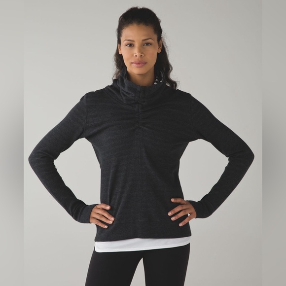lululemon athletica Tops - Lululemon In A Cinch Long Sleeve Tee